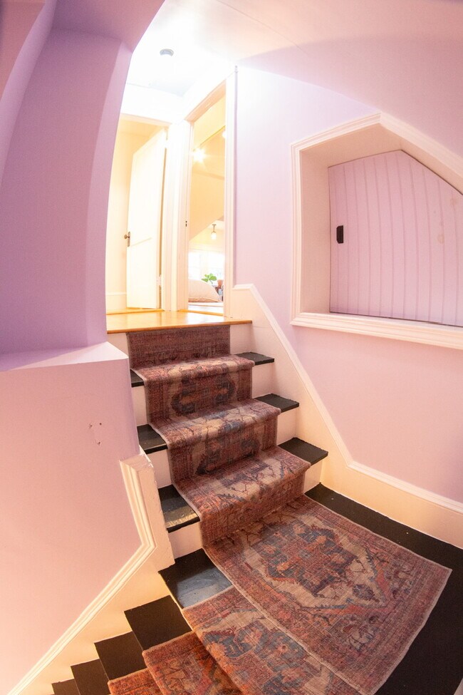 Building Photo - 36 Irving St