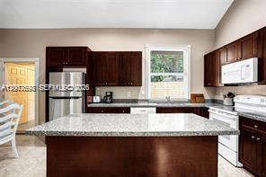 Building Photo - 13161 179th Ct N