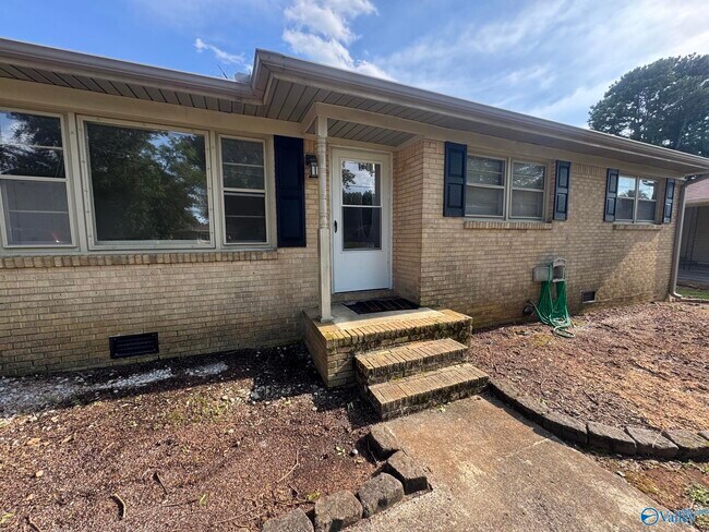 Building Photo - 362 Jack Coleman Dr NW