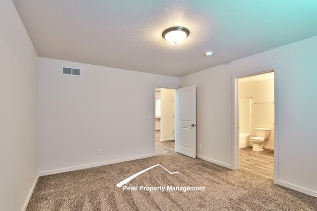 Building Photo - 76 S Drifter Loop