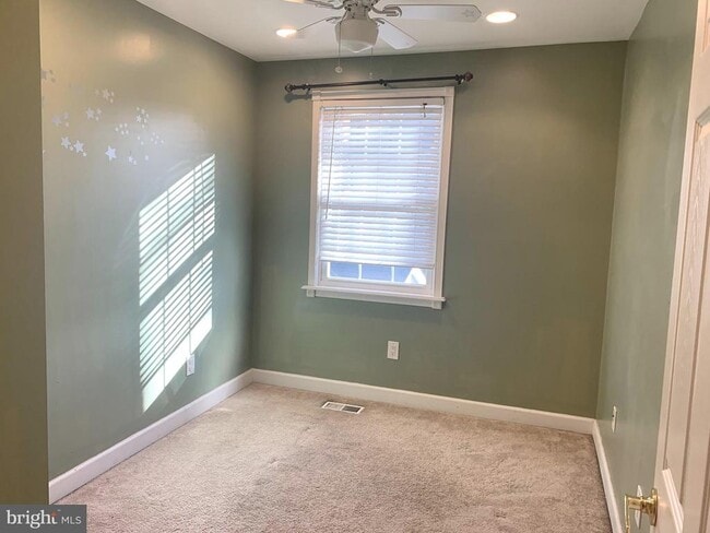 Building Photo - 781 Powhatan Beach Rd