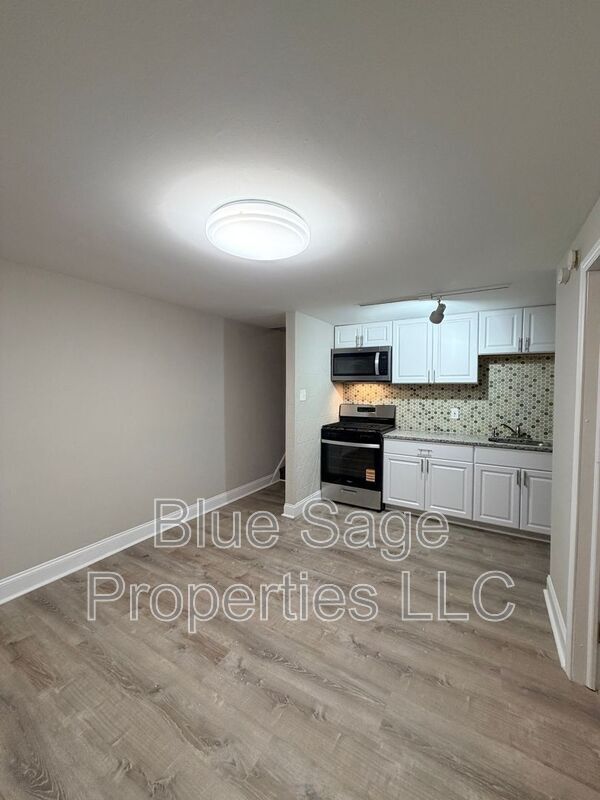 Building Photo - 109 Chadwick Ave