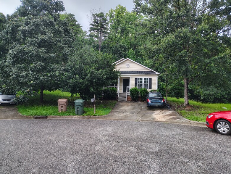Building Photo - 6001 Mullens Dr
