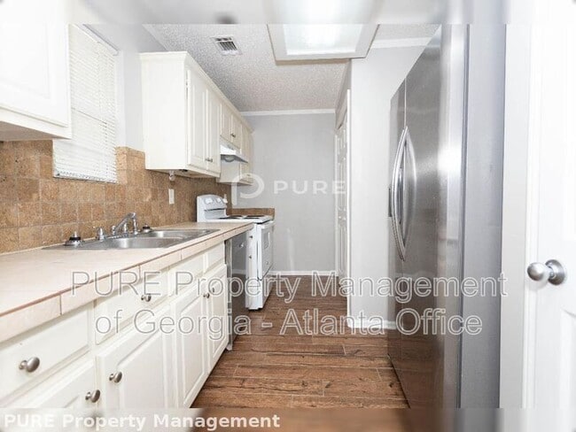 Building Photo - 553 Scrooch Ct