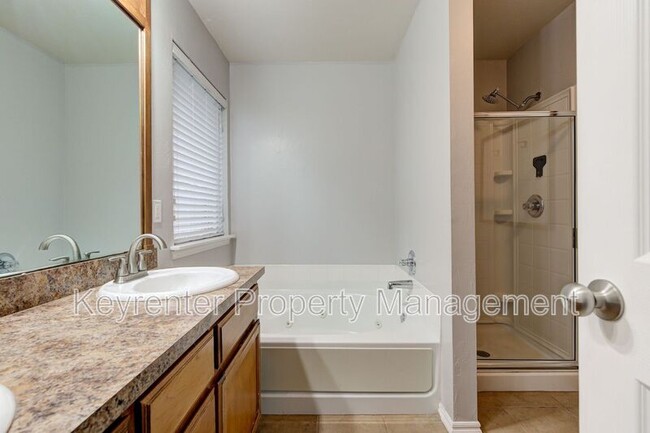 Building Photo - 13313 SW 2nd Terrace