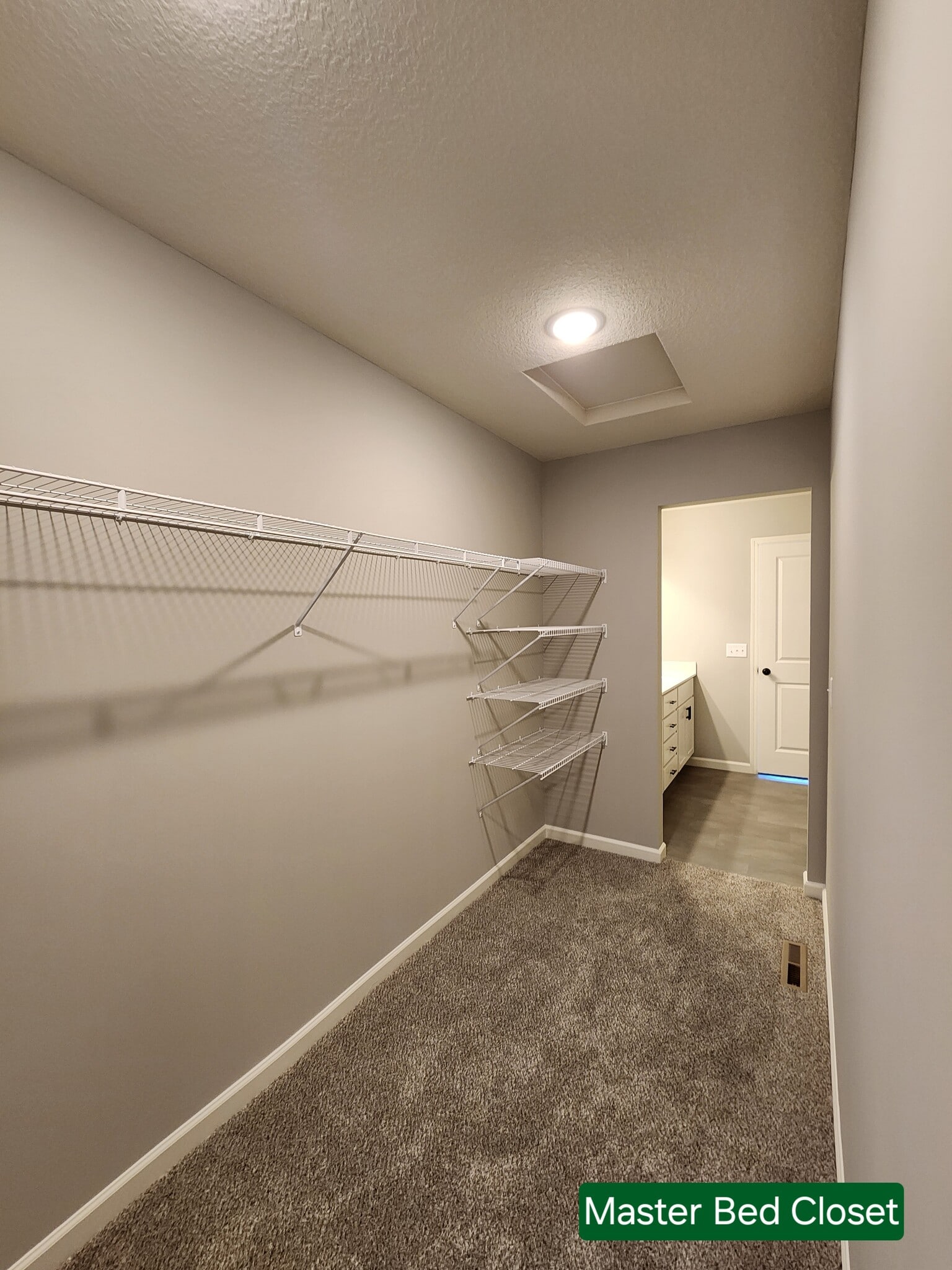 Building Photo - 10229 Goodview Cir S