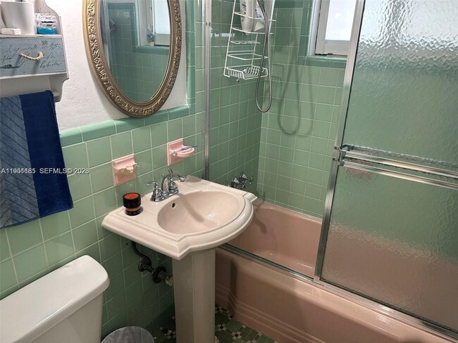 Building Photo - 9530 NW 1st Ave