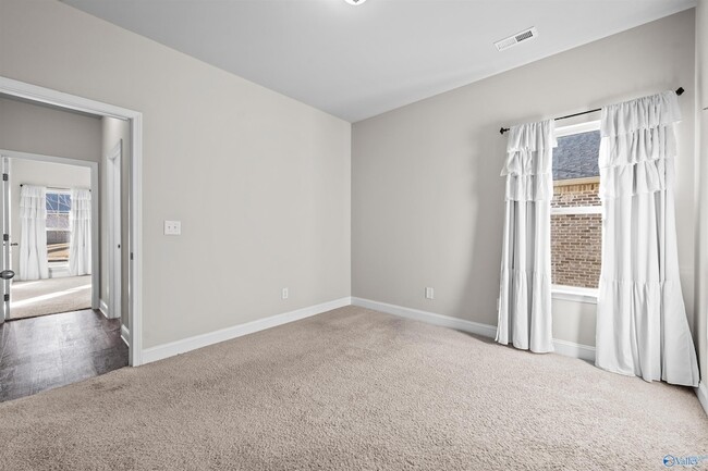 Building Photo - 173 Heritage Brook Dr