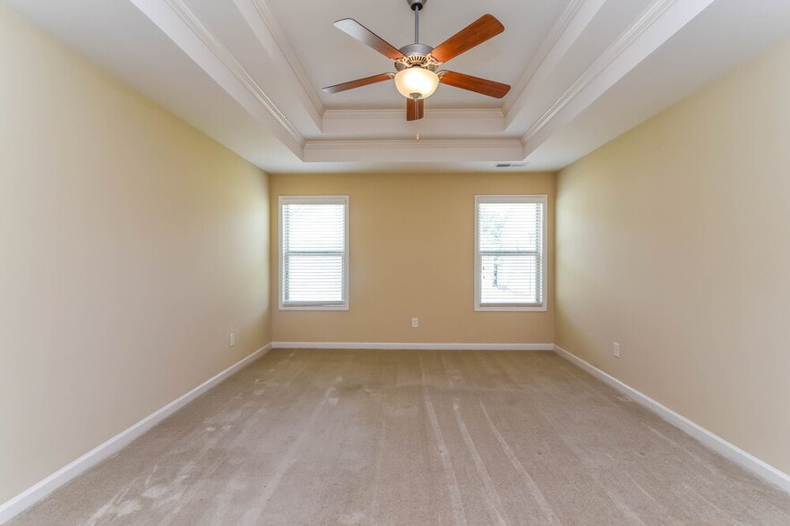 Building Photo - 192 Moorland Way NE