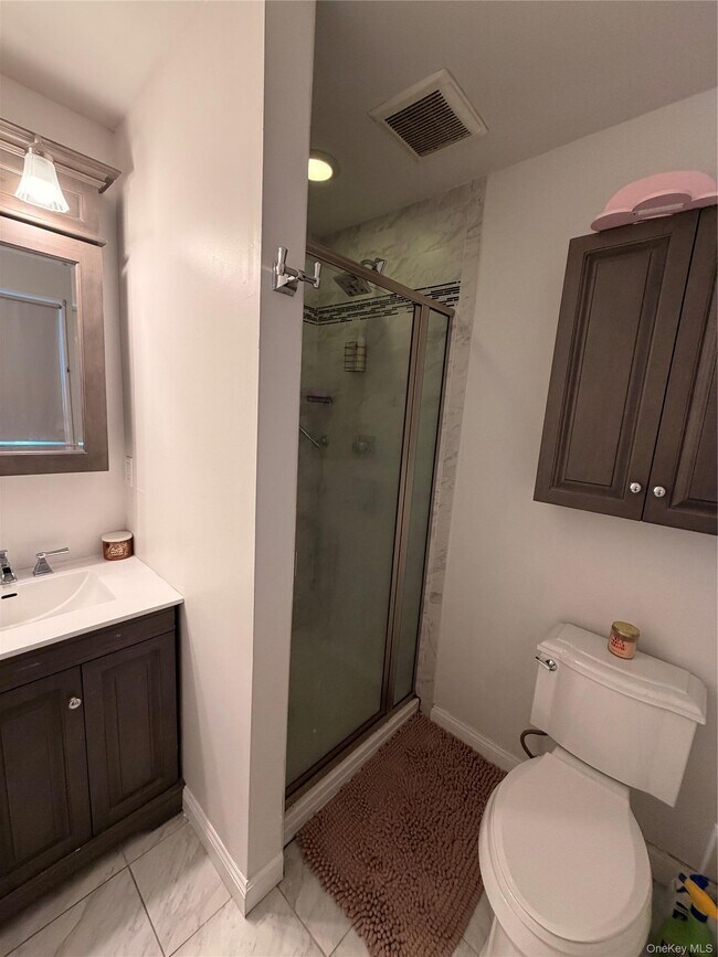 Building Photo - 8 Tobi Ln