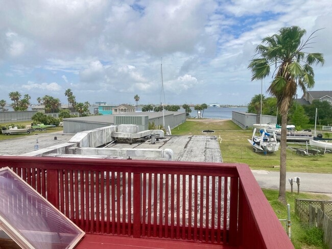 Building Photo - 6927 Avenue O