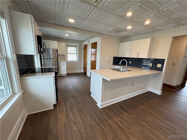 Building Photo - 117 Humboldt Pkwy