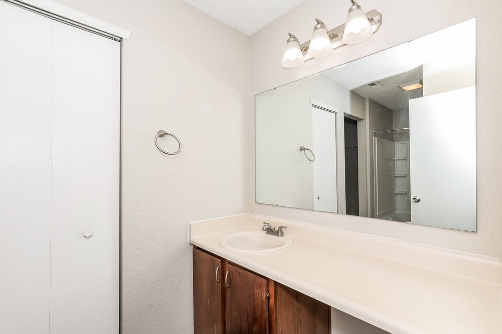 Building Photo - 12820 Freedom Dr