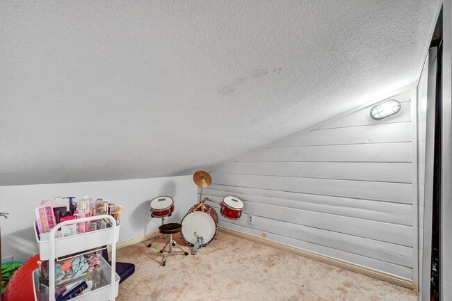 Building Photo - 14501 Wesfall Rd., Tustin CA 92780 5 BR, 3...