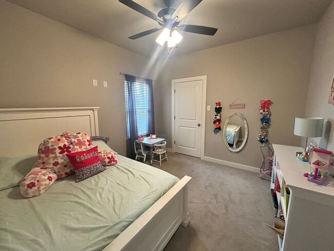 Building Photo - 4 Bed 2 bath Frenship ISD