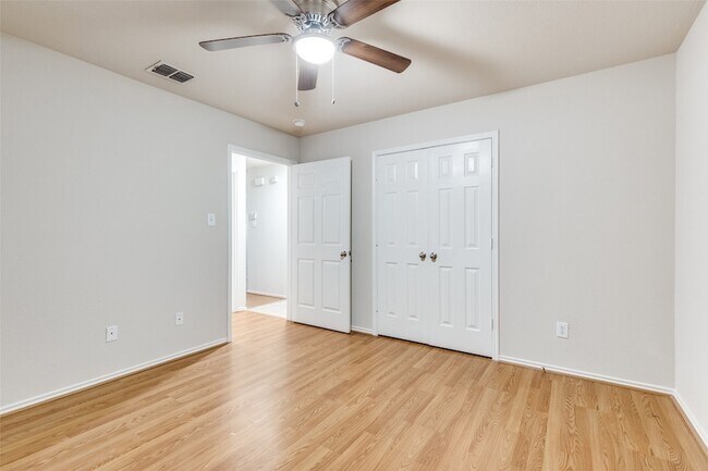 Building Photo - 1909 Diamond Lake Trail