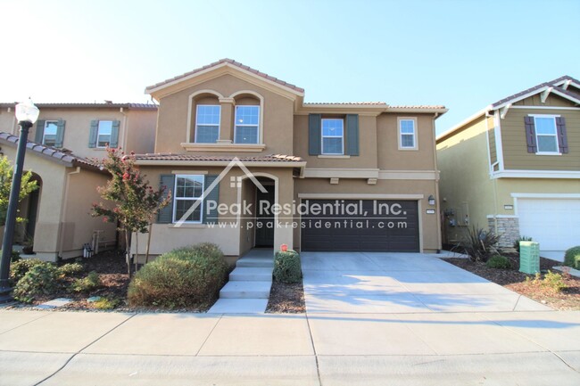 New North Natomas 3bd/2.5ba Home with 2 Ca... - 3036 Wading River Way ...