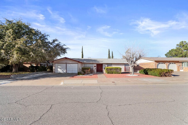 Building Photo - 10529 Texwood Ave