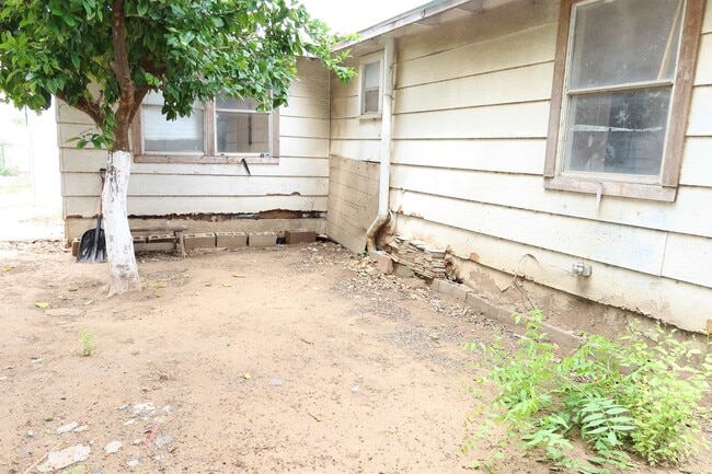 Building Photo - 3211 Galveston St