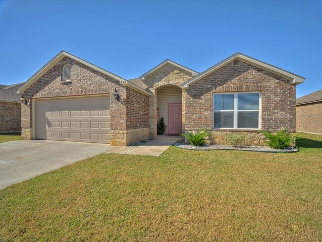 Primary Photo - 313 Foxtrot Ter