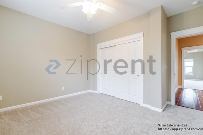 Building Photo - 4042 Plateau Cir