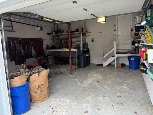 Building Photo - 5 Glenn Dr