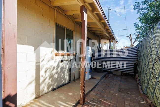 Building Photo - Home Available in Casa Grande