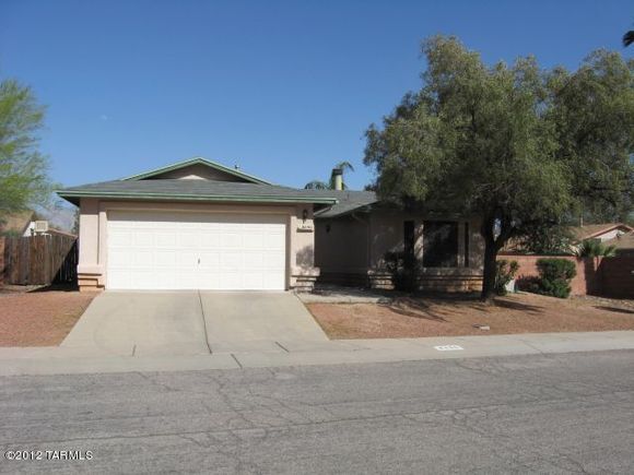 Building Photo - 8690 N Moison Dr