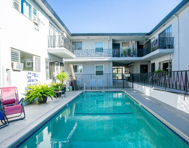 Building Photo - 1211 Detroit N St