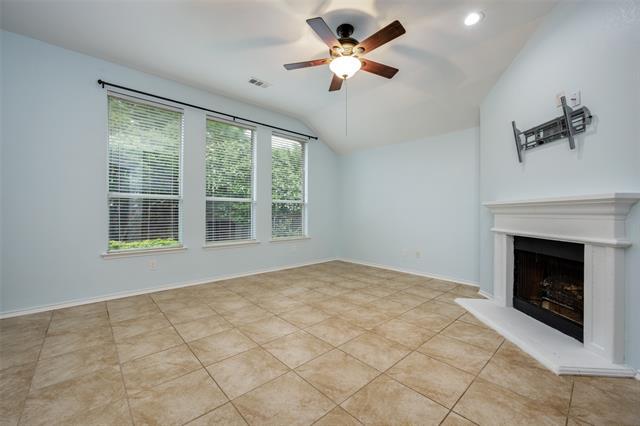 Building Photo - 1617 Redwood Dr