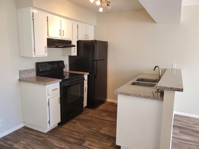 Interior Photo - Catalina Apartments
