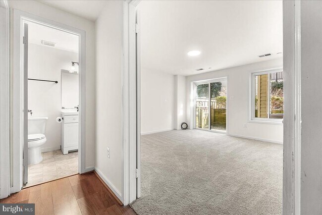 Building Photo - 9713 Hellingly Pl