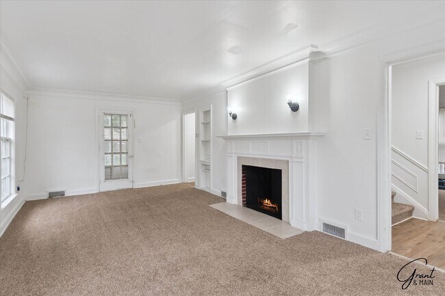 Building Photo - $1290 3 bedroom bungalow