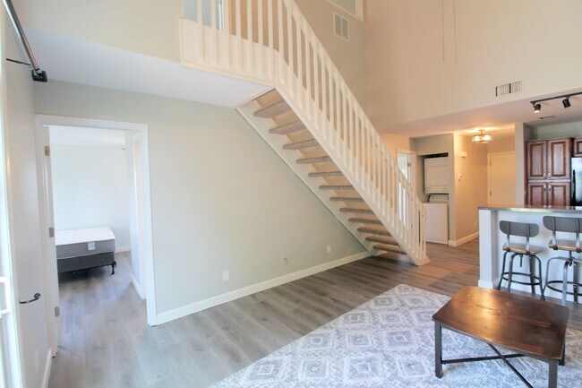 Building Photo - 1348 Hunters Rd