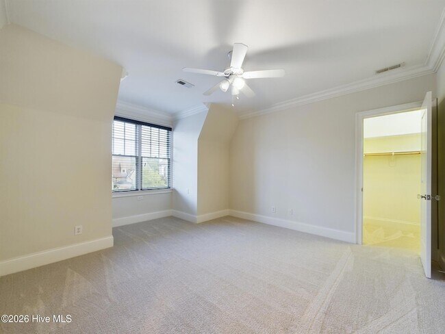 Building Photo - 3724 Rolston Dr