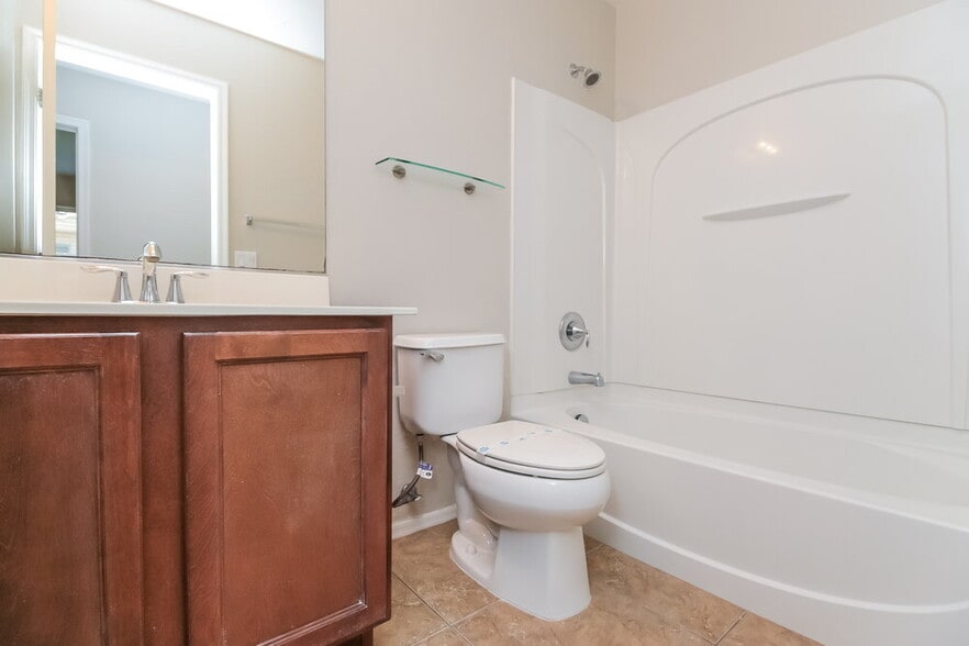 Building Photo - 1674 W Corriente Dr
