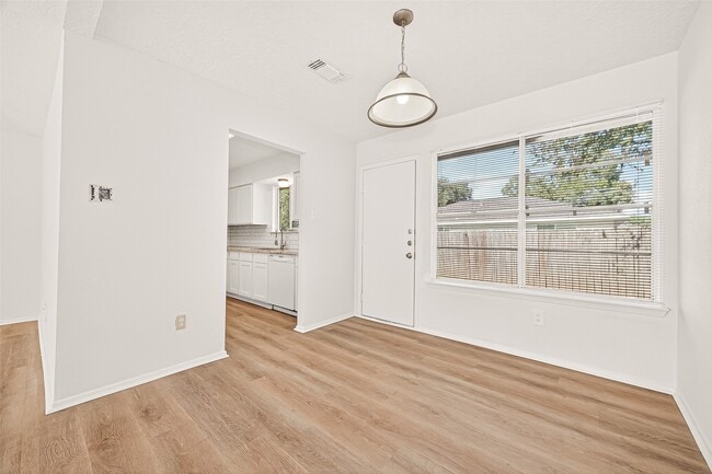 Building Photo - 7107 Gettysburg Dr