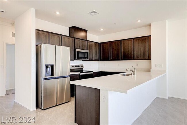 Building Photo - 5613 Steampunk St