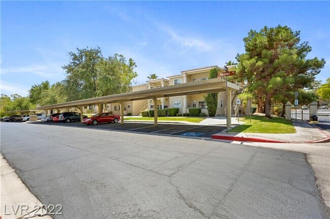 Building Photo - 2 Bed 2 Bath Green Valley Downstairs Condo