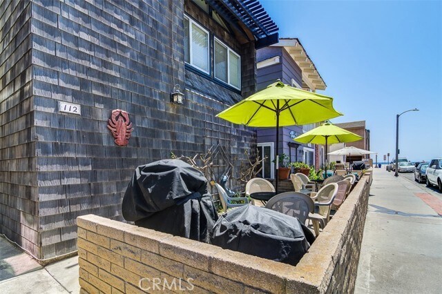 Building Photo - 112 31st St