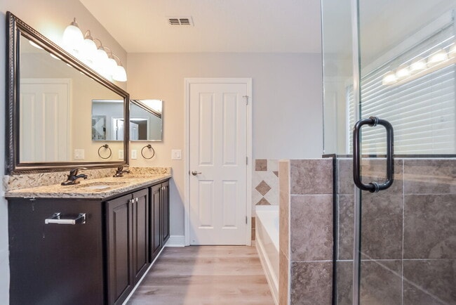 Building Photo - 1129 Aqua Ln