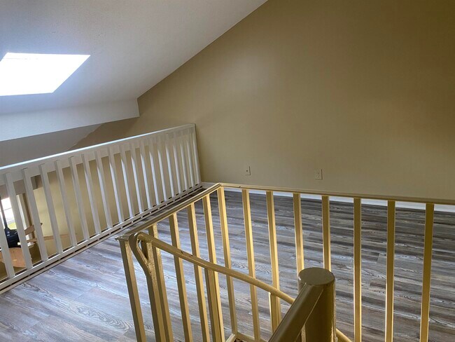 Building Photo - 1206 Tiffany Ln