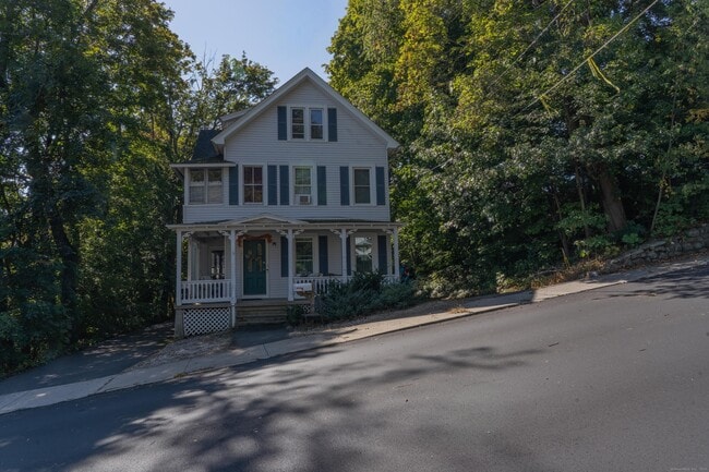 Building Photo - 128 Millville Ave