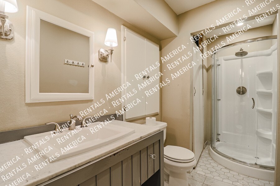 Building Photo - 4132 E Calle Redonda