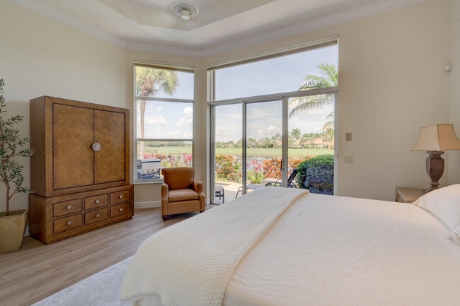 Building Photo - 119 Esperanza Way