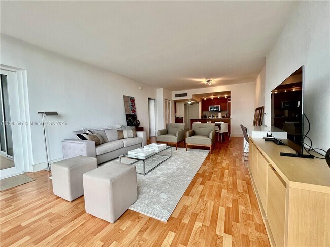 Building Photo - 10275 Collins Ave