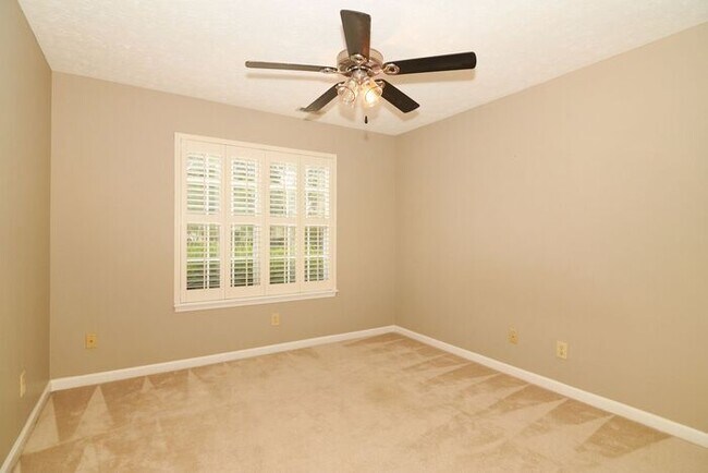 Building Photo - Lovely 3 Bedroom Home with Pond View