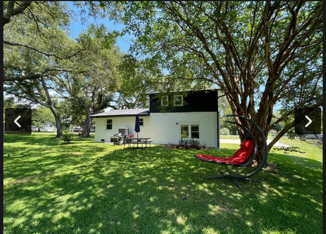 Building Photo - 1219 Maxwell St