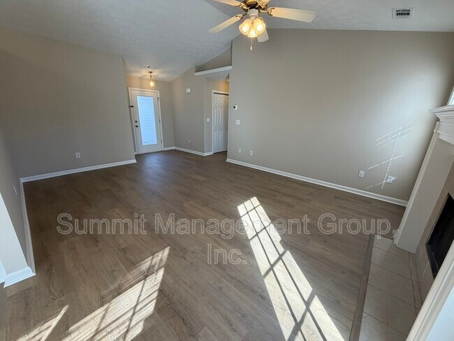 Building Photo - 25 Stephens Way