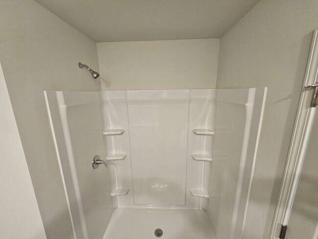 Building Photo - Brand new Townhome in Newton